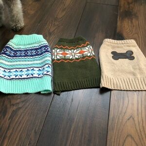Top Paw Dog Sweater Set - Blue, Green, Tan